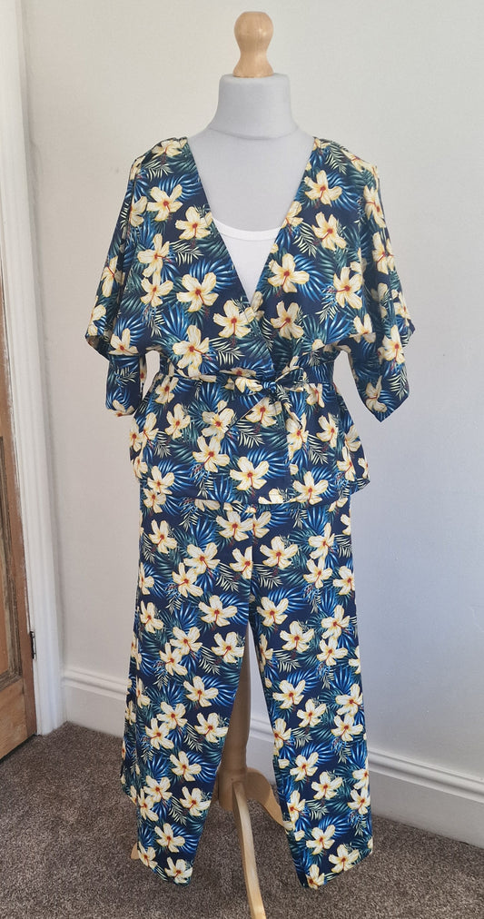 Kimono Trouser Suit Sewing  Kit.