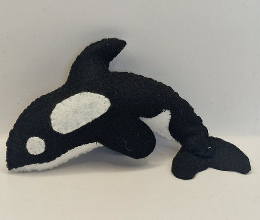 Willy the Killer Whale Sewing Kit.