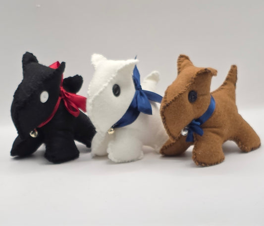 Scottie Dog Pin Cushion Sewing Kit.