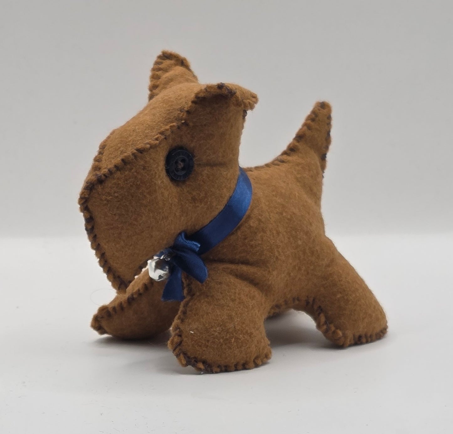 Scottie Dog Pin Cushion Sewing Kit.