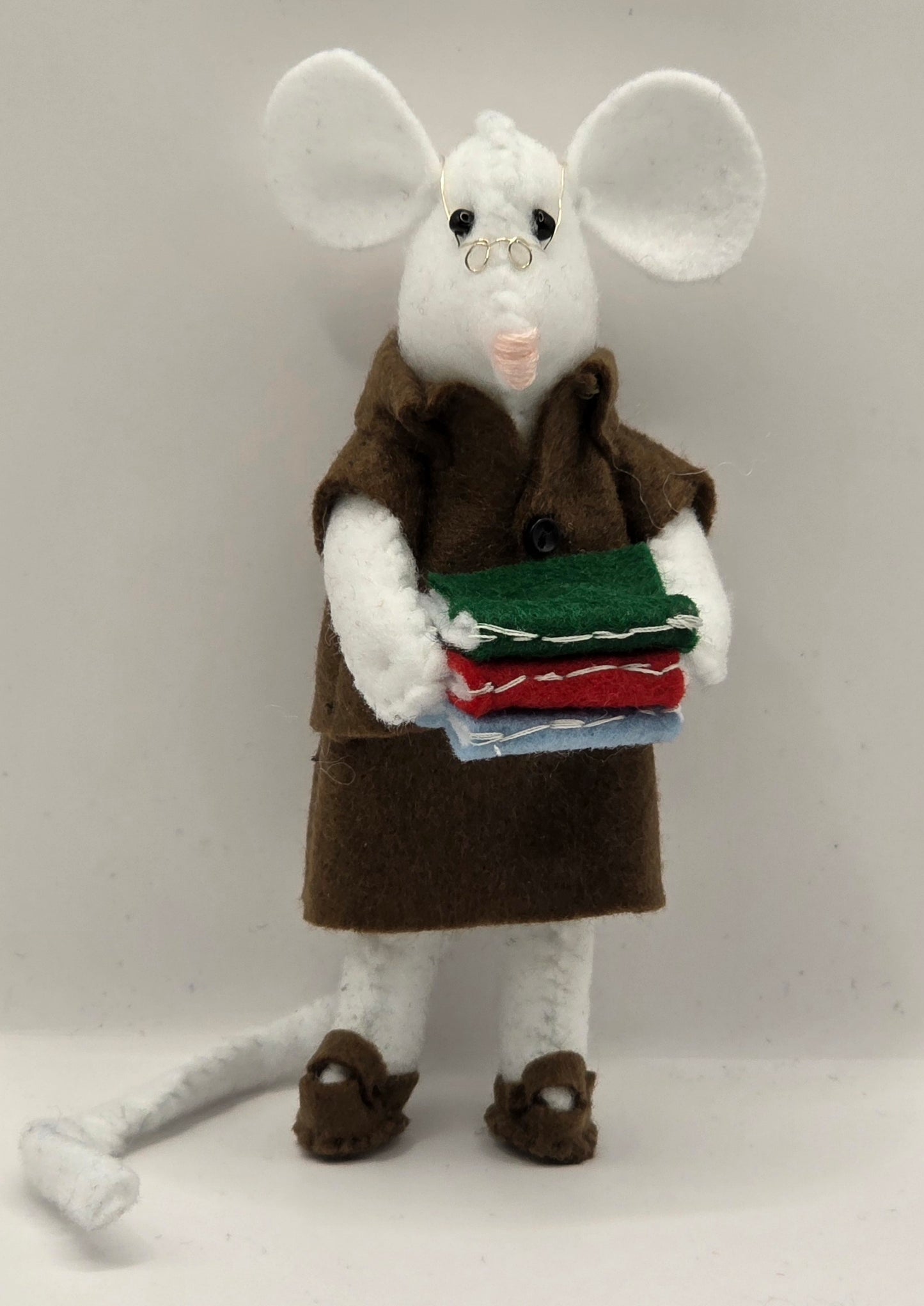 Make a Librarian Mouse