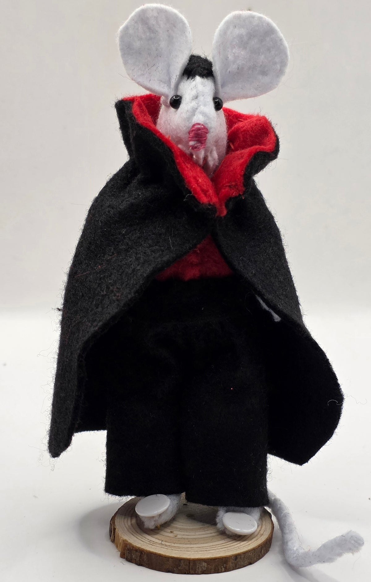 Make a Dracula Mouse Sewing Kit