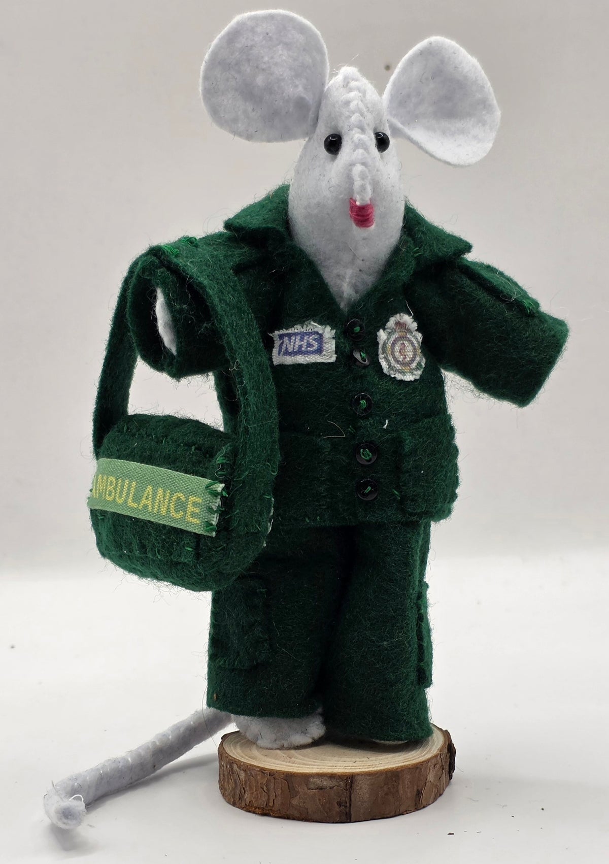 Make a Paramedic Mouse Sewing Kit